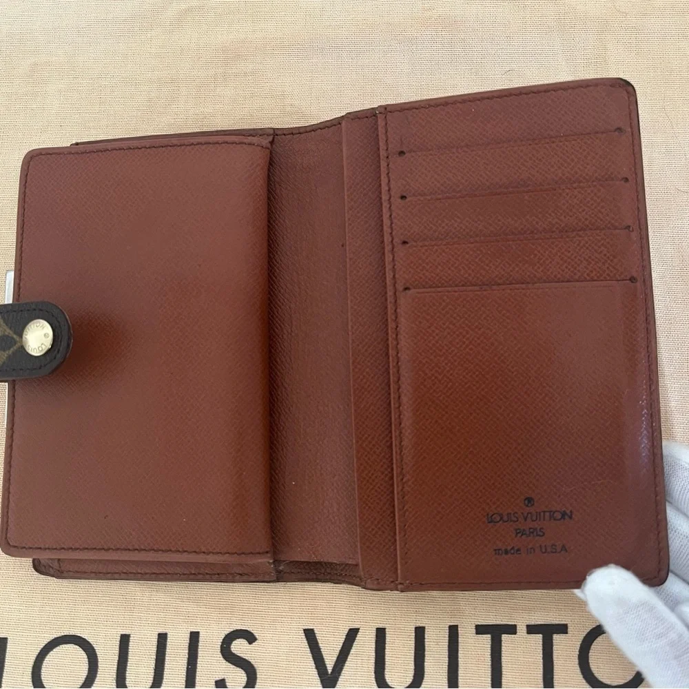 Louis Vuitton Kiss Lock Wallet Rare Left Hand EUC 1996